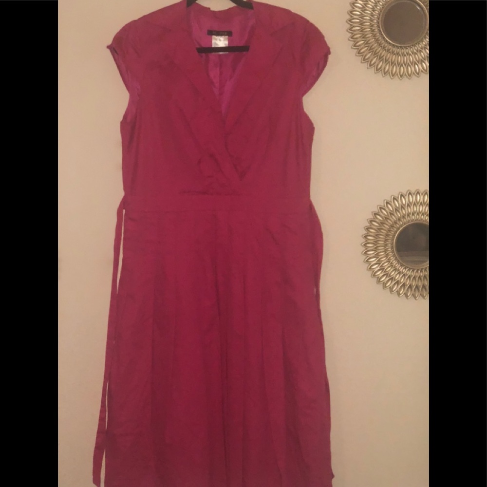 ⚡️⚡️Pink dress with side zipper and pleats.⚡️⚡️